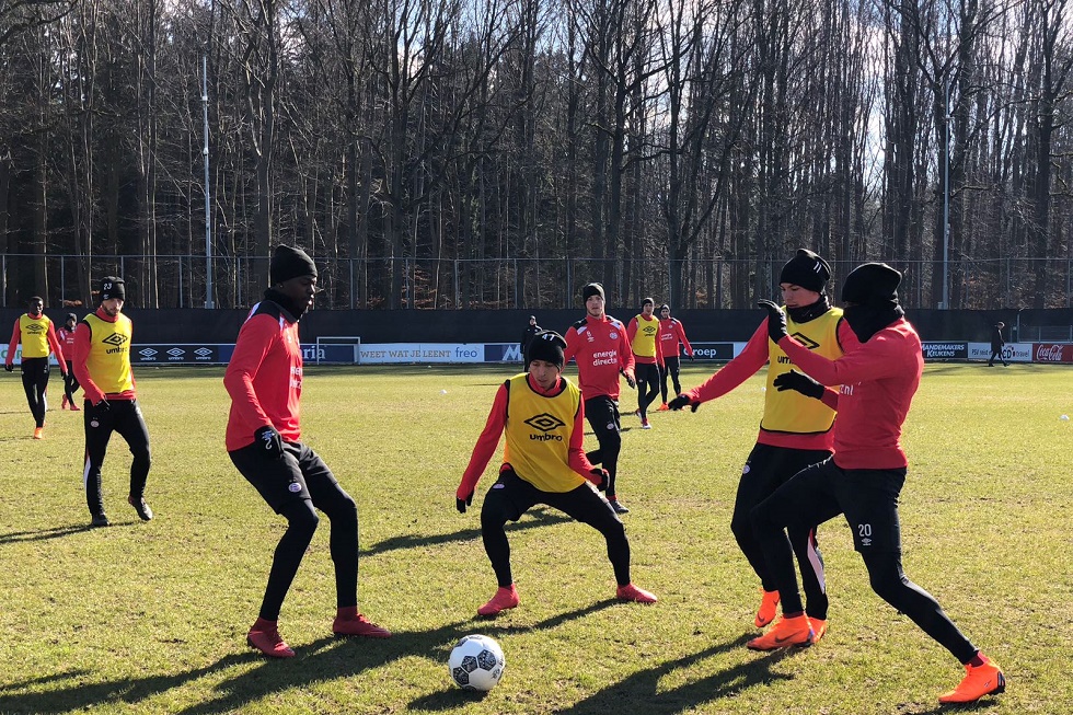 Op de training ontbraken Van Osch, Obispo, Rigo, Malen, Rosario, Lammers, Lundqvist en Gakpo