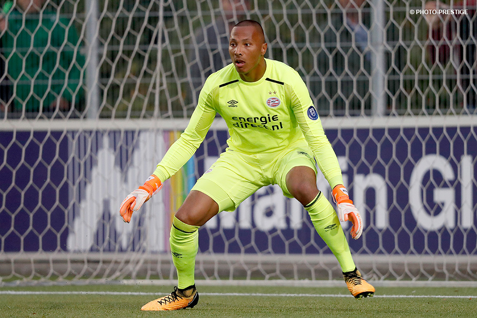 Room maakte vrijdagavond zijn eerste minuten in een PSV-tenue