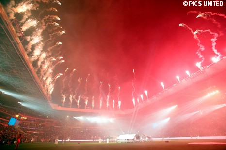 Fantastische en spectaculaire eindshow 100 jaar PSV.