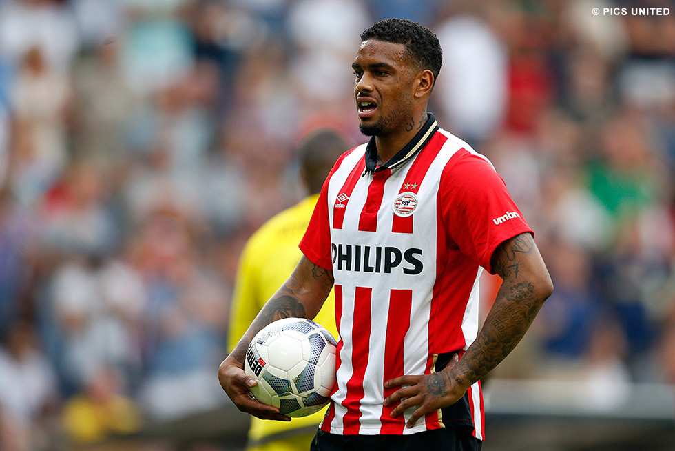 J&uuml;rgen Locadia benutte &eacute;&eacute;n van de drie aan PSV gegeven strafschoppen | &copy; Pics United