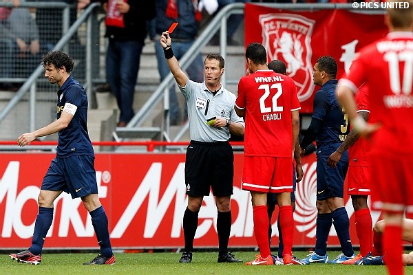 Mark van Bommel kreek rood en kondigde zijn afscheid aan.