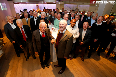 Een breed gezelschap van ex-PSV&rsquo;ers zaterdagavond.