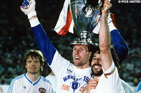 PSV won ten koste van de Portugese club Benfica de Europa Cup I.