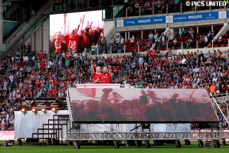 Optredens voorafgaand aan de wedstrijd.