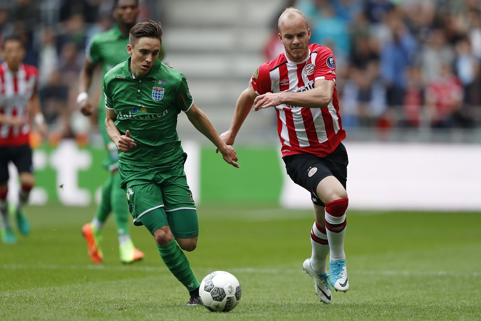 Thomas als speler van PEC Zwolle tegen zijn latere ploeggenoot Jorrit Hendrix