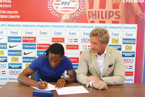 Maandagochtend tekende Jozefzoon op De Herdgang zijn contract.