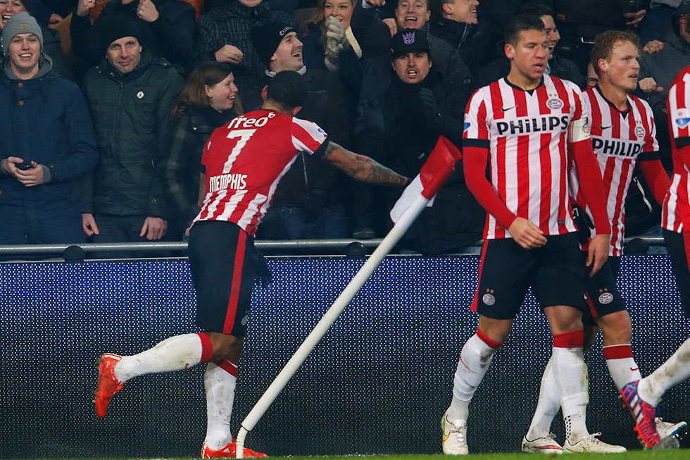 Memphis mist eerst nog een strafschop, maar maakt uiteindelijk de winnende | © Pics United