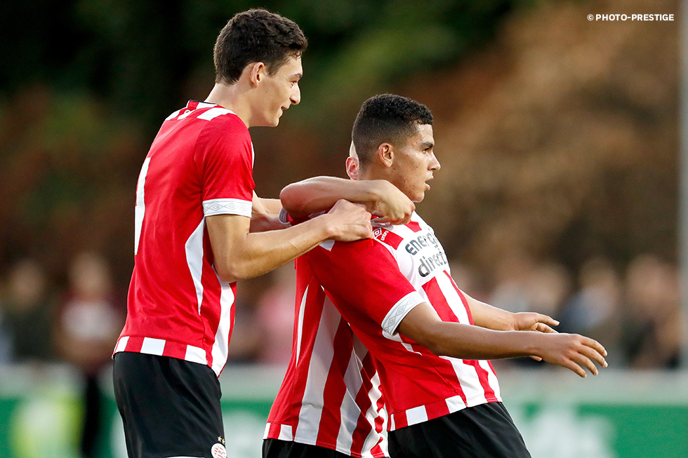 Zakaria Abouhklal scoorde bij zijn debuut in het betaald voetbal