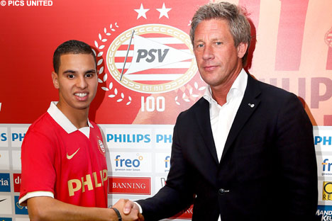 Een felicitatie en handdruk van technisch manager Marcel Brands.