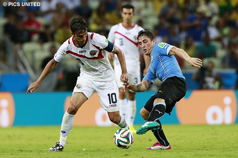 Bryan Ruiz staat zaterdagavond tegenover zijn oude teamgenoten Memphis Depay en Georginio Wijnaldum.