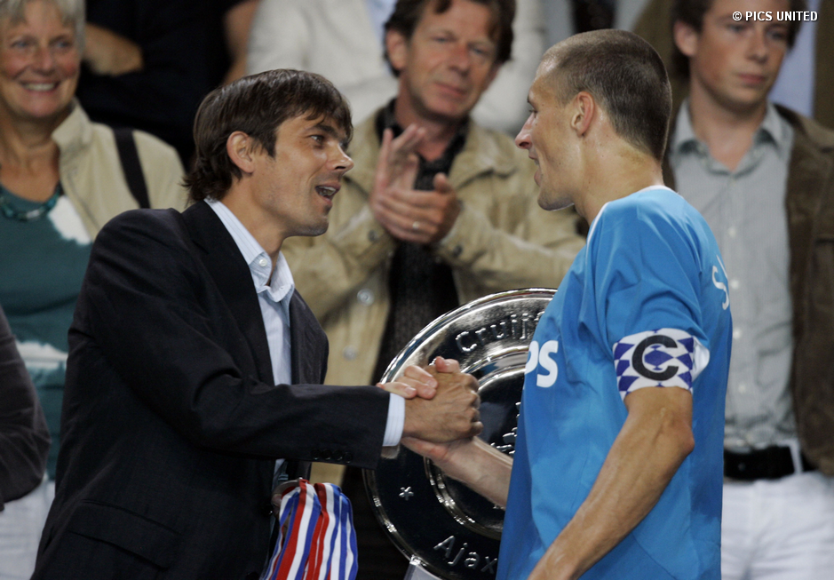 Hoofdcoach Phillip Cocu bewaard goede herinneringen aan het duel om de Johan Cruijff Schaal | &copy; Pics United