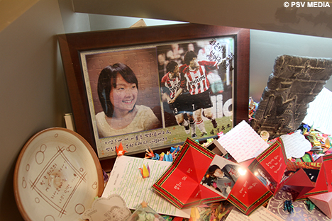 Er is veel memorabilia van fans te vinden het museum.