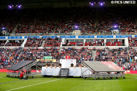 Optredens voorafgaand aan de wedstrijd.