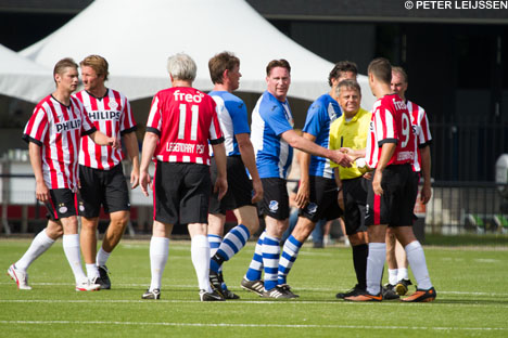 Na een uur spelen was de eindstand 1-4 voor Legendary PSV.