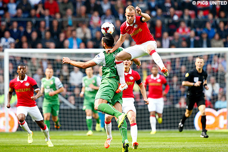 PSV speelt op zondag 30 november de topper tegen Feyenoord.