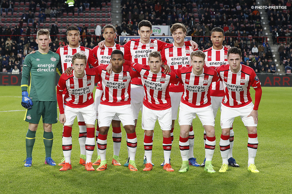 Deze elf spelers begonnen dinsdagavond aan de aftrap