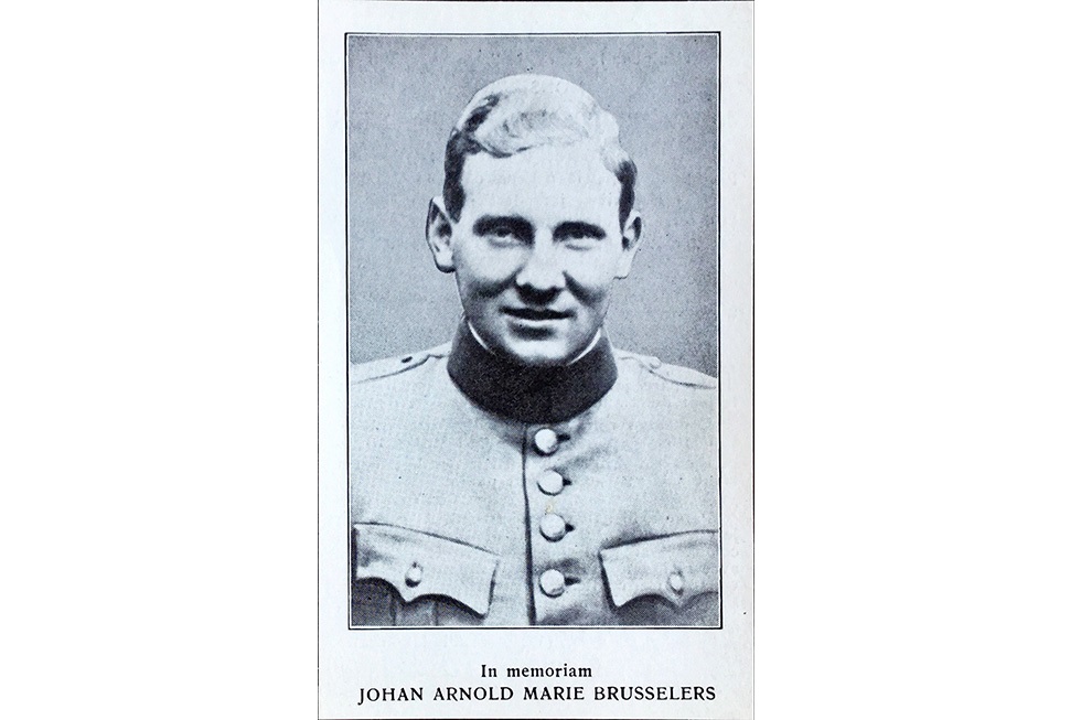 Bidprentje van de omgekomen PSV'er Johan Brusselers | &copy; Clubblad De PSV'er medio 1940