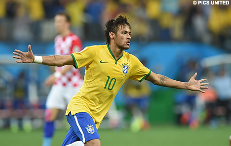 Neymar scoorde gisteravond twee keer tegen Kroati&euml;.