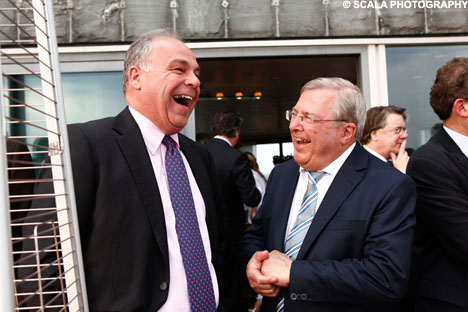 Jos Rooijakkers (Rabobank), Frans Willems en rechts Wim van de Donk.