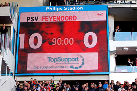 Er wordt nog veel gerefereerd aan de 10-0 zege uit 2010.