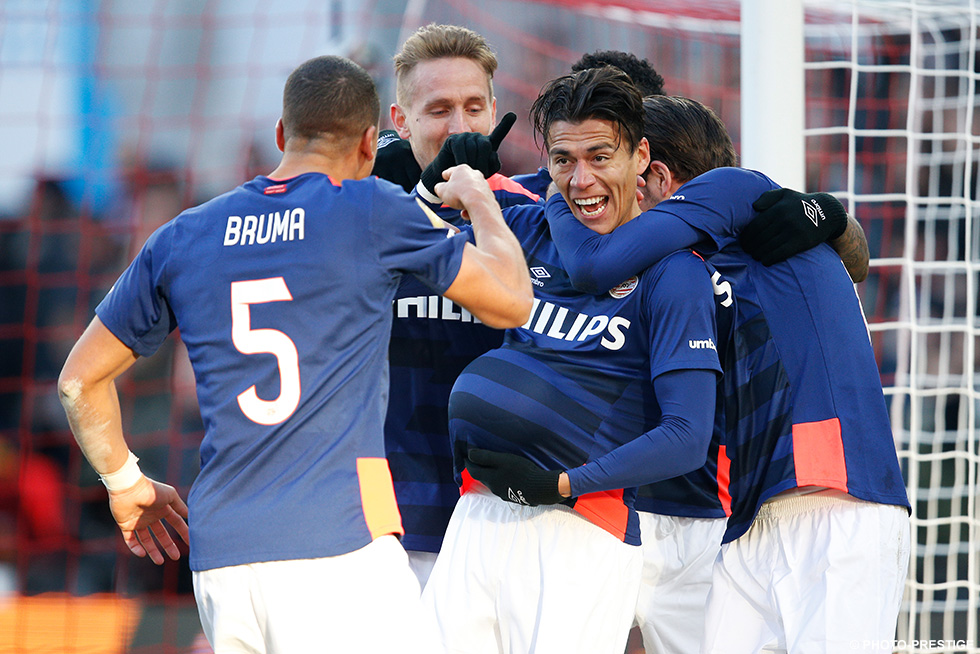 Vorig seizoen won PSV met 2-0 in Rotterdam. De Jong en Van Ginkel scoorden niet, Moreno en Narsingh wel