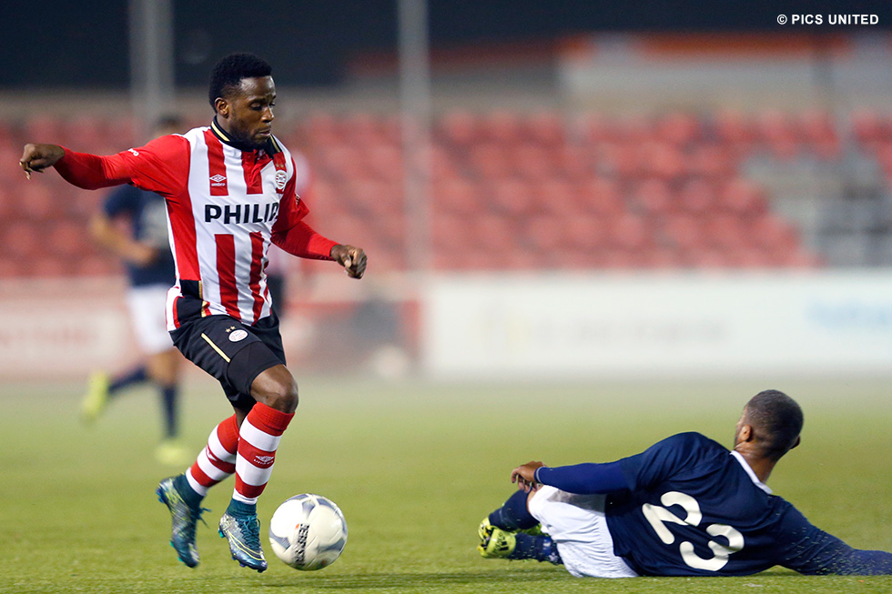 Florian Jozefzoon deed opnieuw wedstrijdritme op. Hij speelde de hele wedstrijd | © Pics United