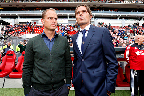De Boer en Cocu voorafgaand aan het duel in Amsterdam van vorig seizoen.