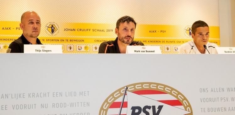 Van Bommel is met het hoofd gewoon bij Ajax