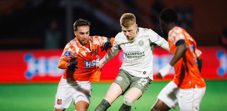 Liveblog | PSV is zichzelf niet en verliest met 2-1 van FC Volendam