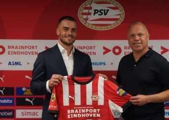 Transfer | PSV contracteert Filip Kostić
