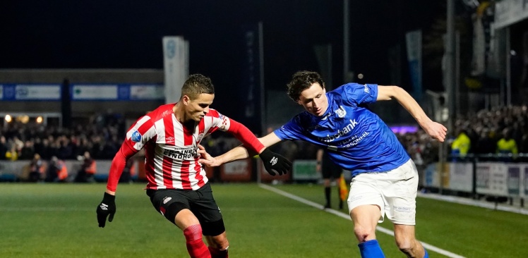 Alles Over | Zes jaar geleden struikelde PSV bijna over GVVV
