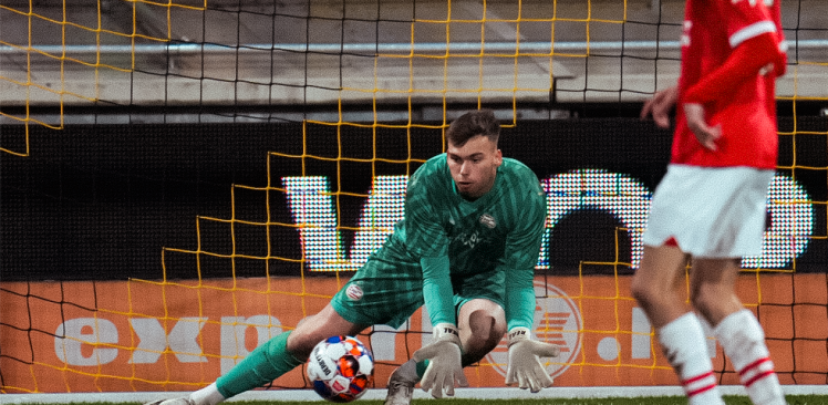 Liveblog | Jong PSV verliest nipt met tien man in Kerkrade