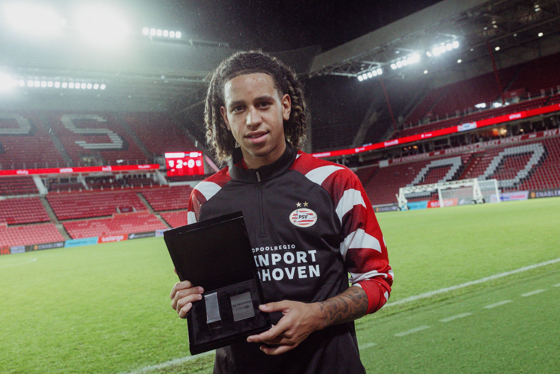 Debuut | Shuryjano Cornecion van jongste jeugd tot PSV 1