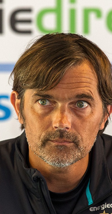 Cocu: ‘Komende acht dagen heel belangrijk’