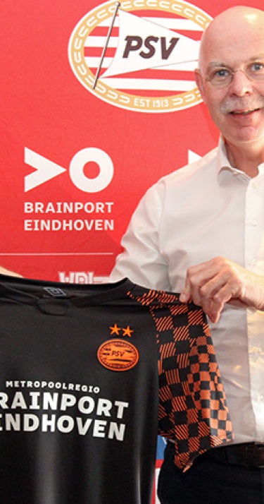 Eerste profcontract voor Rico Zeegers