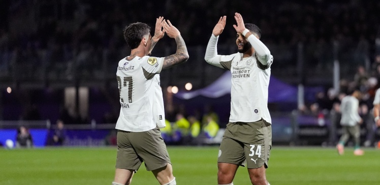 Nabeschouwing | PSV wint overtuigend in Zwolle: eerste goal voor Dennis Man