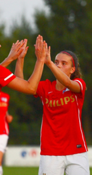 PSV/FC Eindhoven wint met 3-2 van Telstar Vrouwen