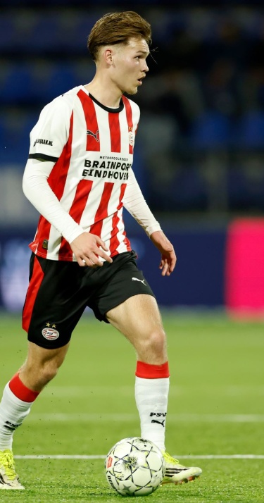 Spelersprofiel | Jo&euml;l van den Berg: creatieve middenvelder met overzicht