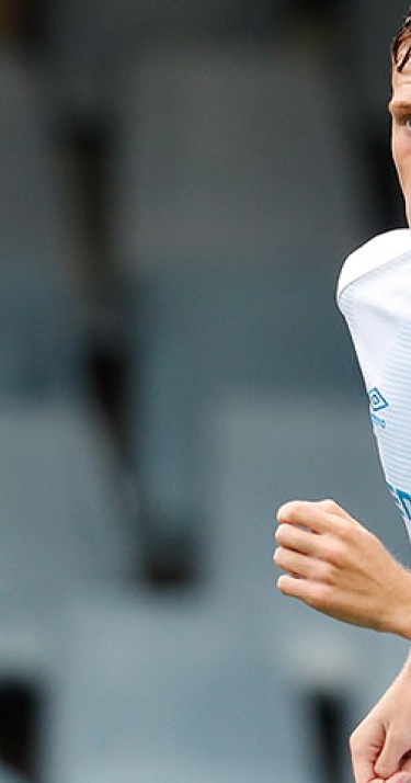 Jong PSV met selectie van 17 naar Engeland