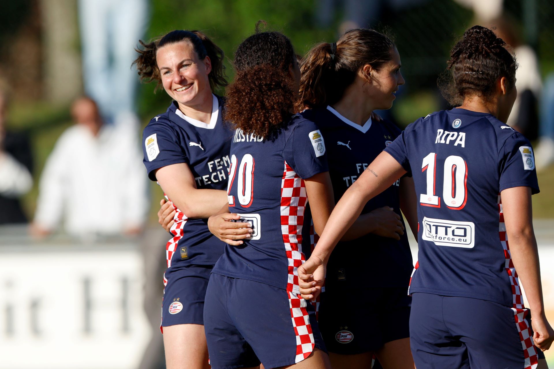 Wedstrijdverslag | Renate Jansen bezorgt PSV cruciale zege