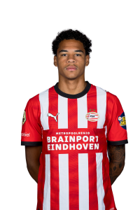 Noah Fernandez, Middenvelder, rugnummer 31