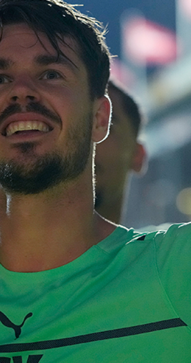 Van Ginkel kopt PSV in slotfase naar winst in Deventer