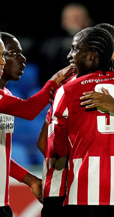 Jong PSV wint Mini-Lichtstadderby
