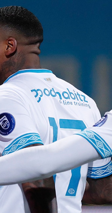 Bergwijn schiet PSV langs Excelsior