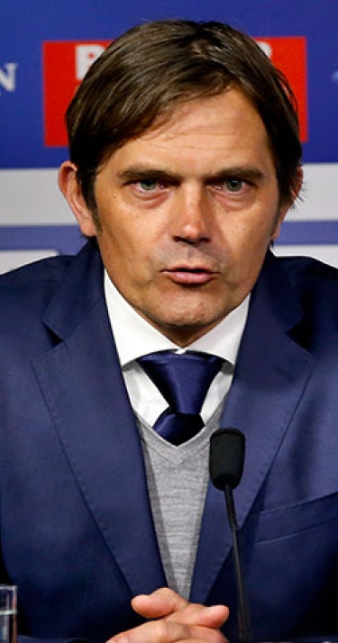 Cocu dik tevreden met winst op FC Twente