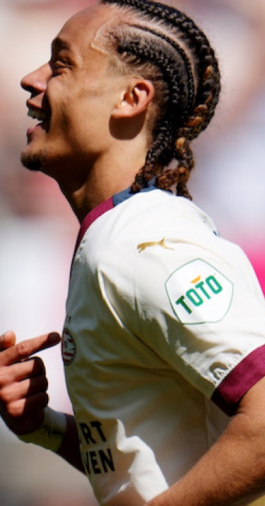 Eredivisie | Xavi schiet PSV defintief naar de tweede plaats in de Eredvisie