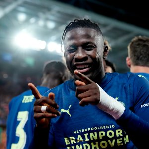 Johan Bakayoko op schot in de Eredivisie