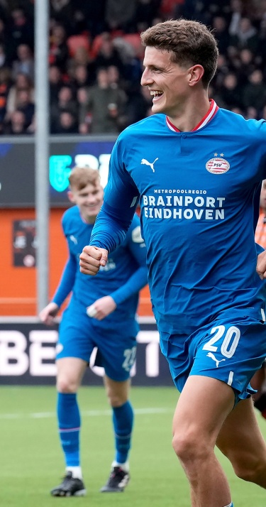 Eredivisie | PSV pakt drie punten door uitblinkende til 