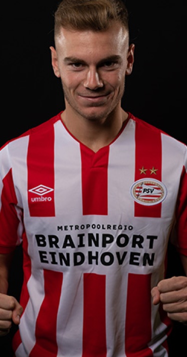 PSV huurt linksback Lato