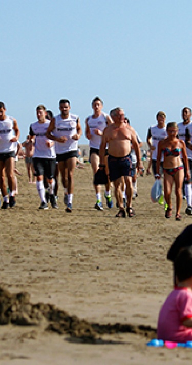 Ochtendtraining PSV-selectie op het strand